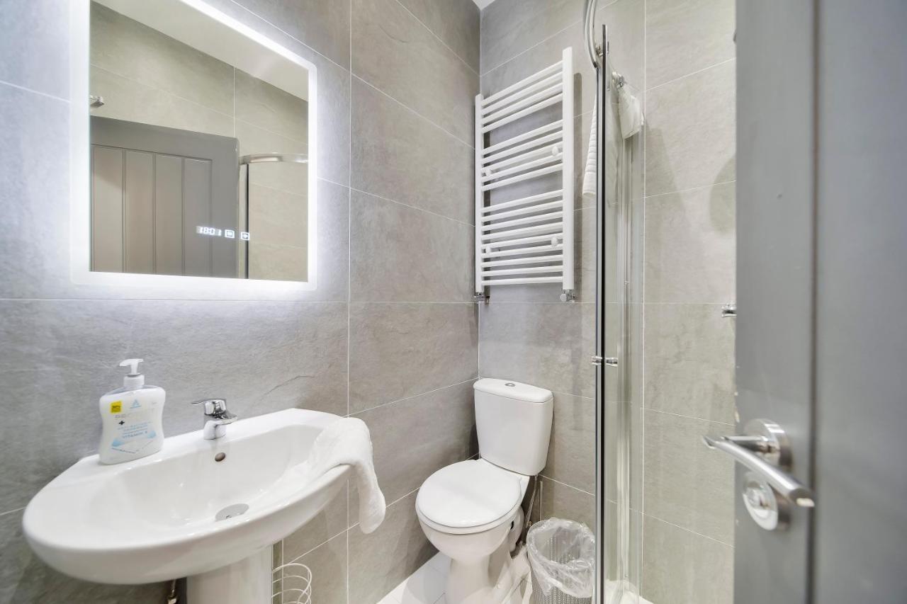 Magee Town House 'Sleeping 8 Guests' Villa Londonderry Bagian luar foto